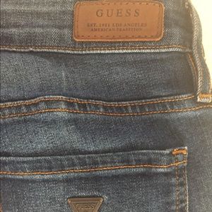 Guess Jeans size 27 power curvy mid rise